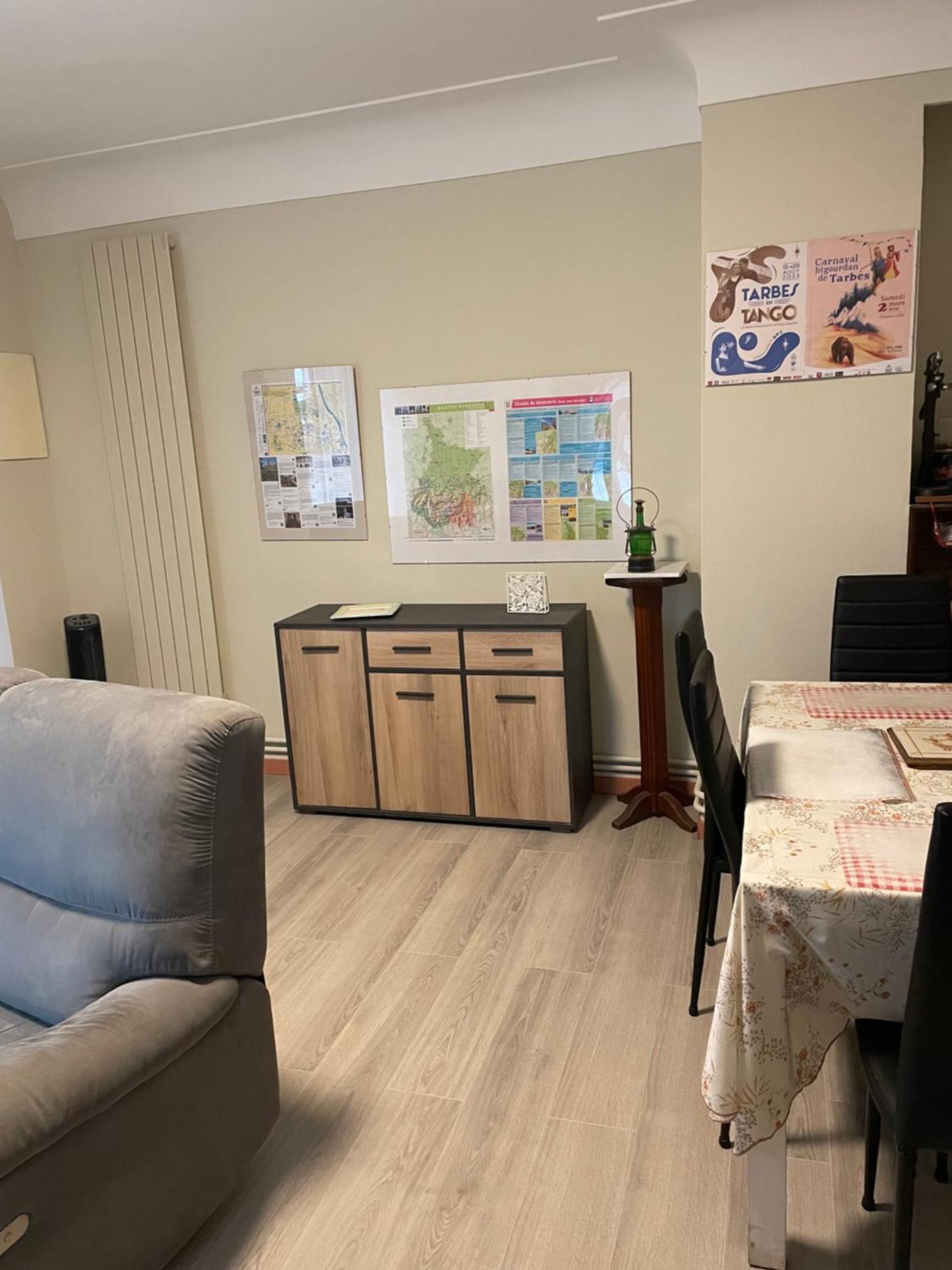 Chez Line Et Francis Apartment Тарб Екстериор снимка